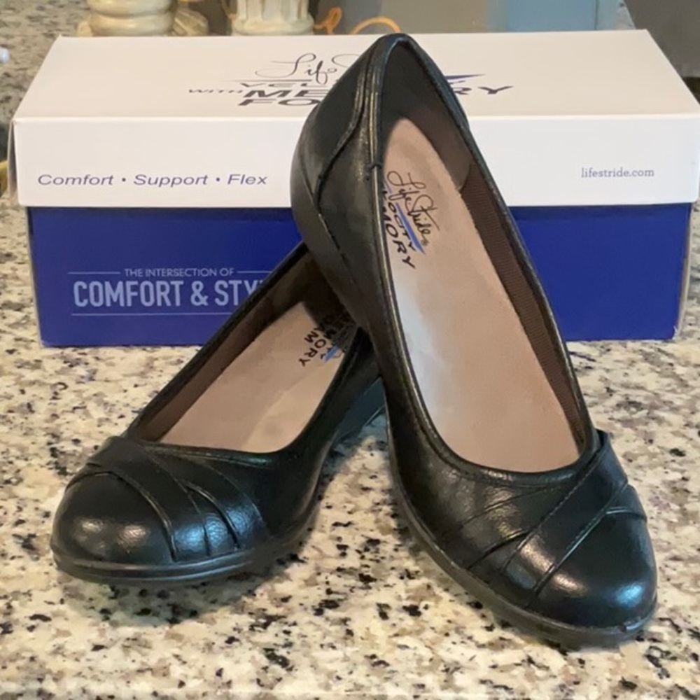 Life Stride Memory Foam Ladies Shoes